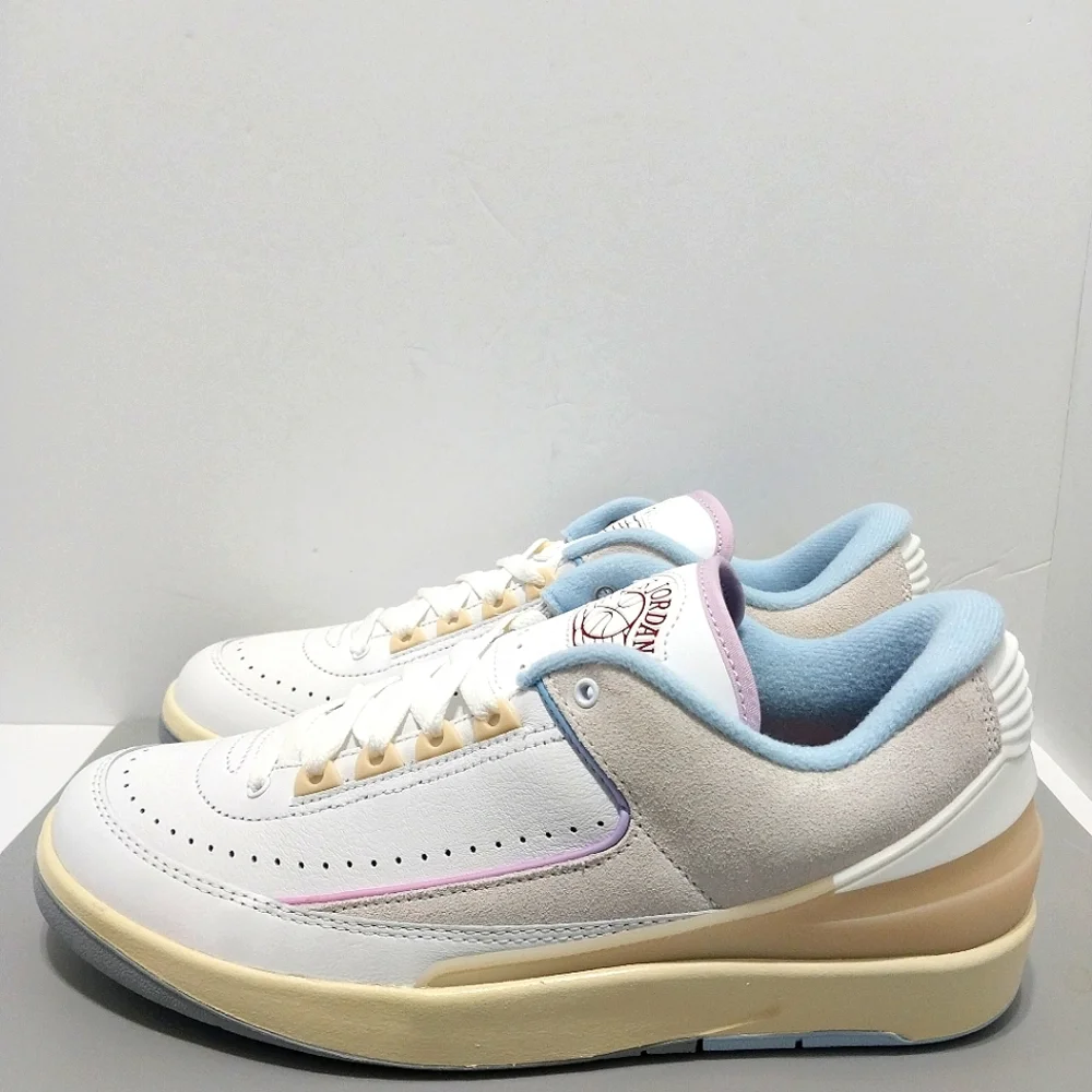 Jordan Retro 2 Low 